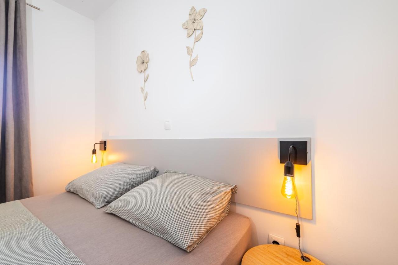 House Of Dalmatia Apartamento Pakoštane Exterior foto